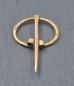 Preview: Kleine Wikinger Ringfibel mit eingerollten Enden aus Bronze